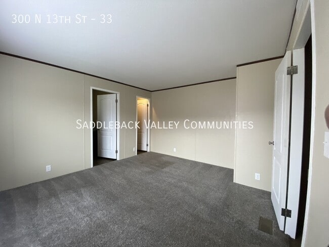 Building Photo - 300 N 13th St