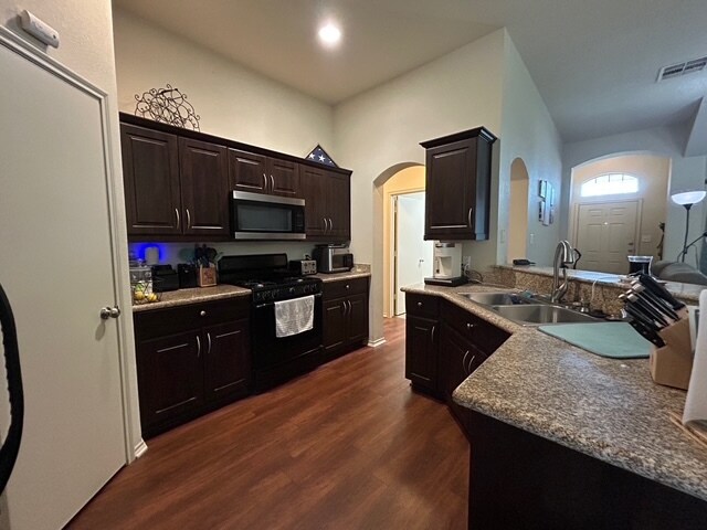 Building Photo - 15111 Pidmont Ln