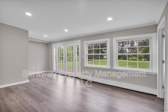 Building Photo - 2480 Monmouth Rd