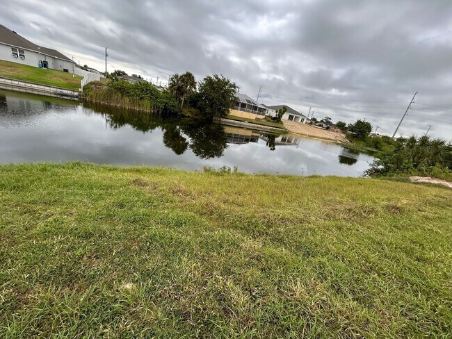 Building Photo - 19 NW 19th Terrace