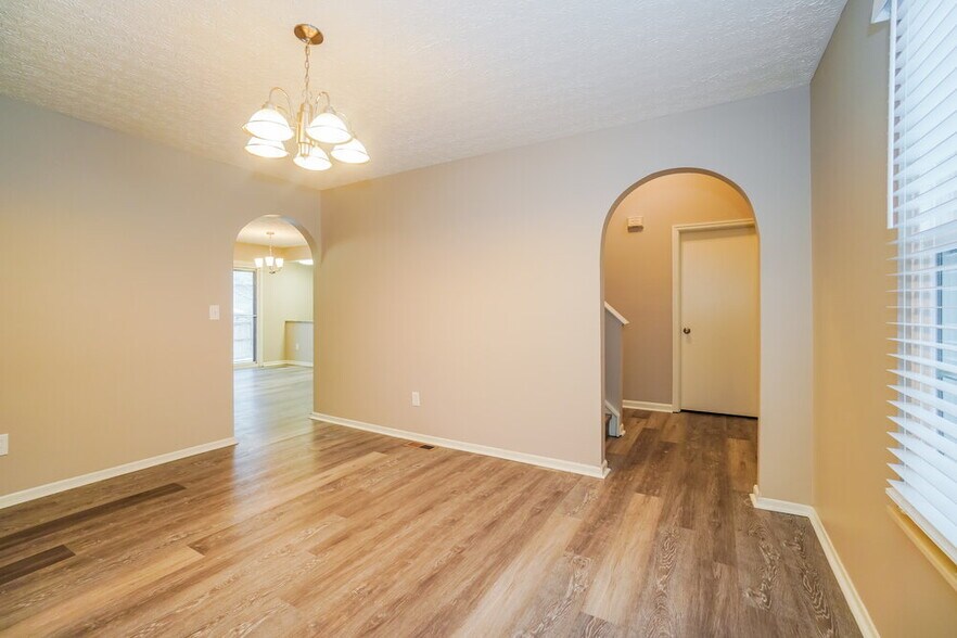 Building Photo - 324 Harland Dr