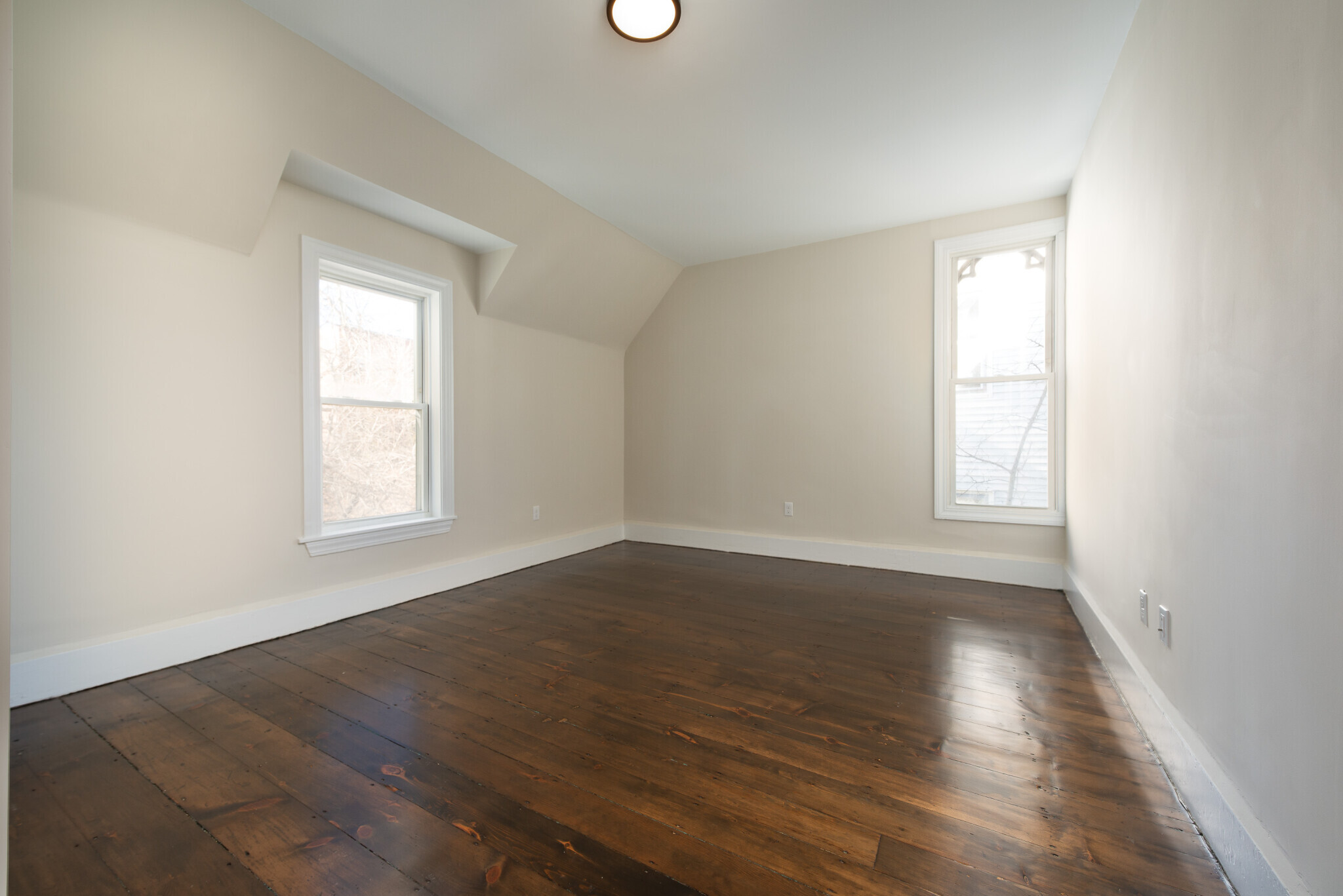 Building Photo - 19 Playstead Rd