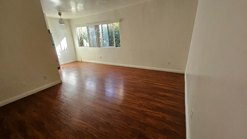 Building Photo - 933 S Gramercy Dr