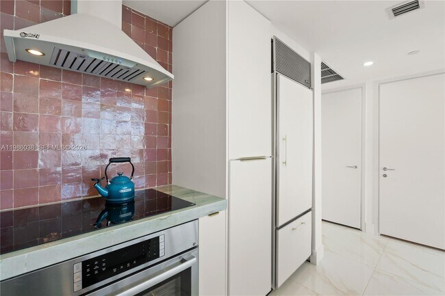 Building Photo - 6000 Indian Creek Dr