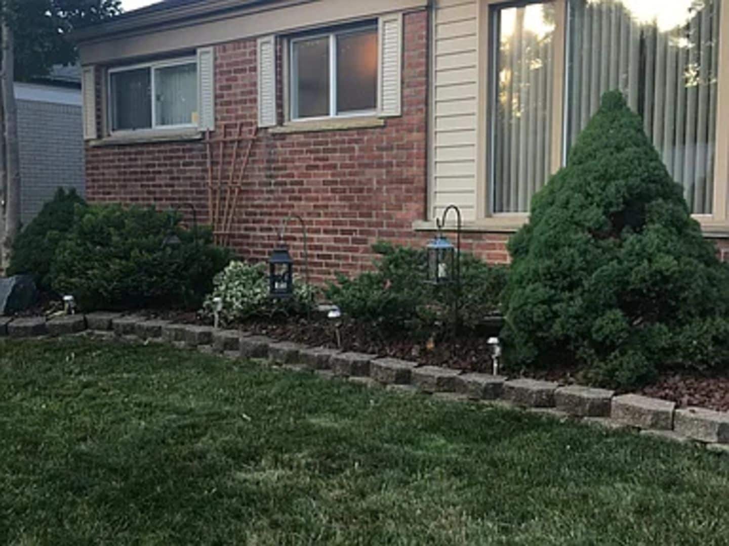 Building Photo - 972 Cardwell St