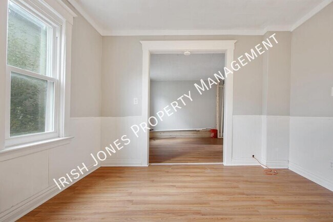 Building Photo - 47 Fredro St