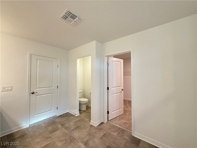 Building Photo - 7516 Castlegreen Ave