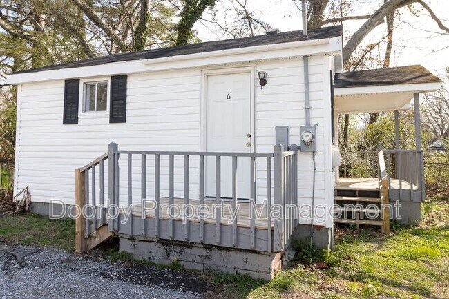 Building Photo - 207 Napier St