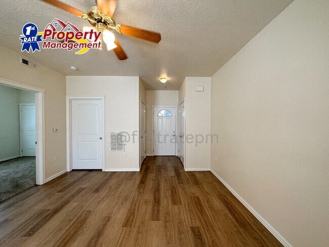 Building Photo - 10077 W Rifleman Ln