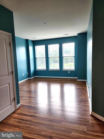 Building Photo - 2610 Sheridan Rd SE