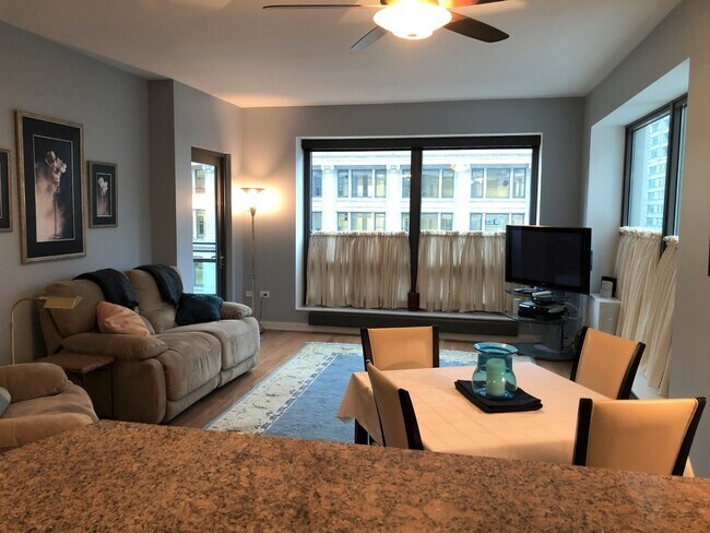 Building Photo - 130 N Garland Ct