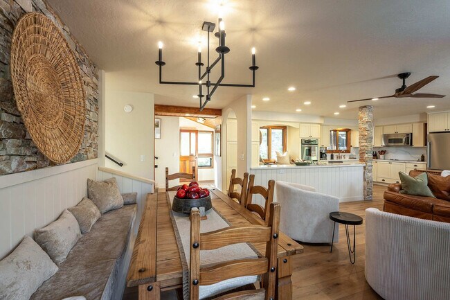 Building Photo - 43620 Washburn Dr