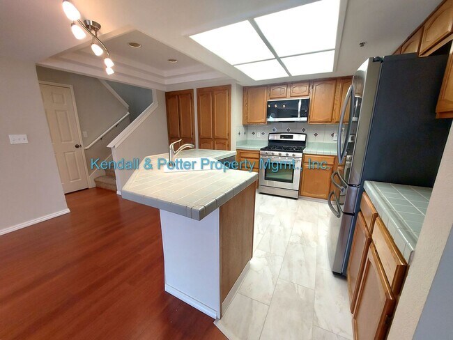 Building Photo - Large Seabright Neighborhood Home Close to...