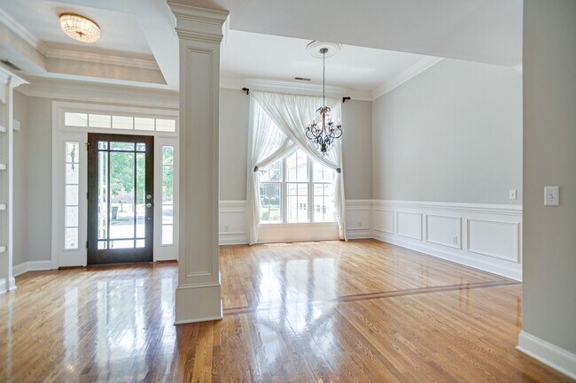 Building Photo - 143 Gardenia Way