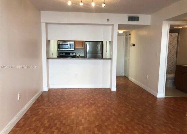 Building Photo - 800 N Miami Ave