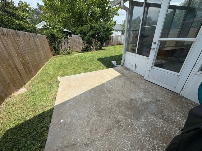 Building Photo - Adorable Home in Middleburg!