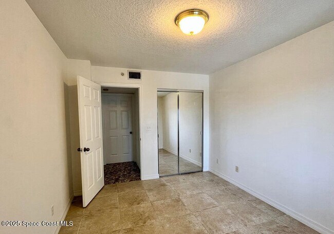 Building Photo - 3740 Ocean Beach Blvd