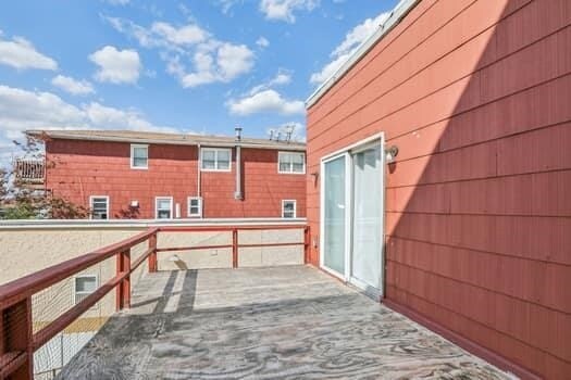 Building Photo - 6417 Grand Ave