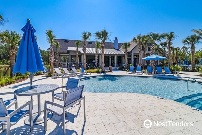 Building Photo - Enjoy Resort-Style Amenities in Beautiful ...