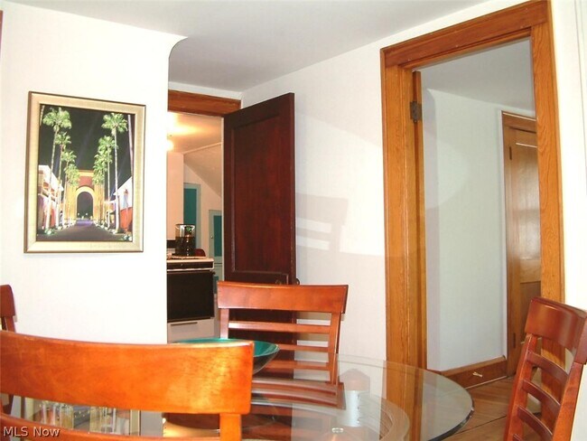 Building Photo - 13834 Clifton Blvd