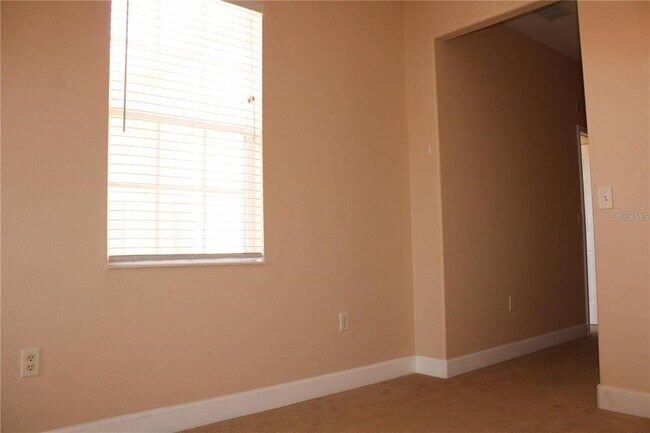 Building Photo - 3590 Parkridge Cir