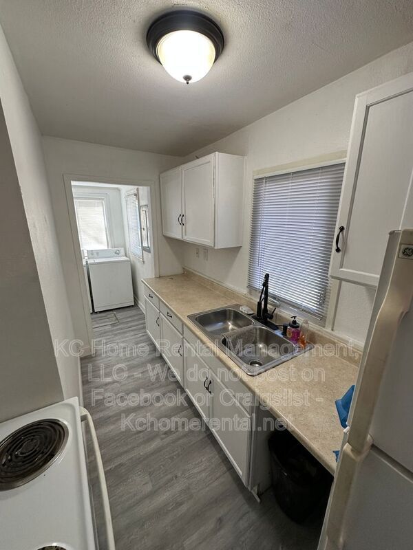 Building Photo - 2917 E 61st St