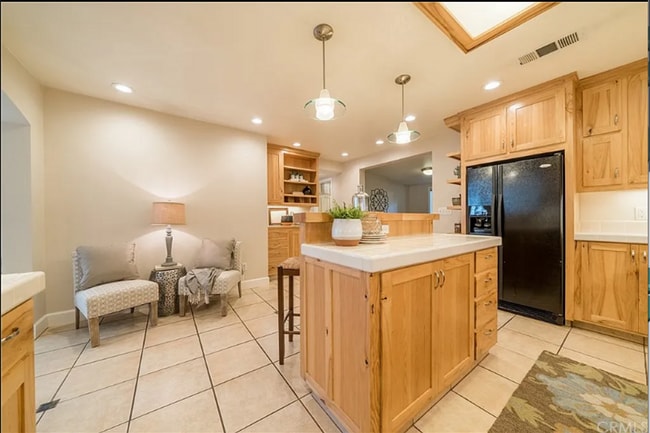 Building Photo - Great Home Close to All