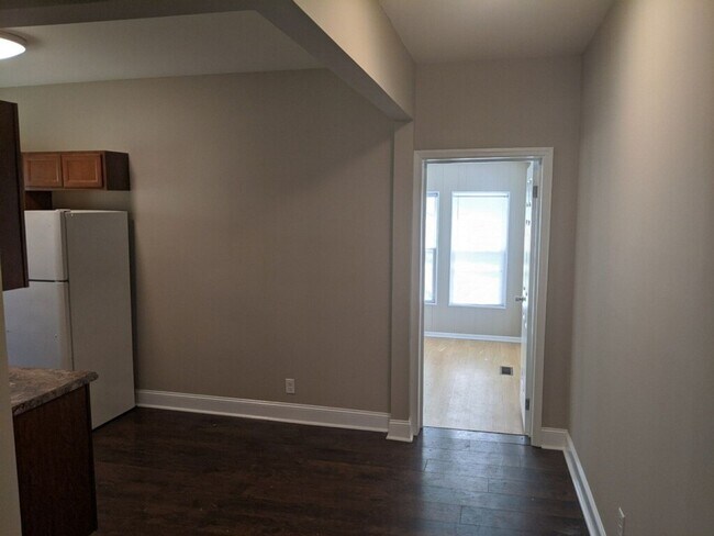 Building Photo - For Rent