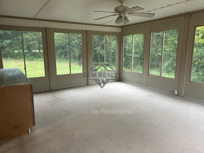 Building Photo - 100 Kendallwood Dr