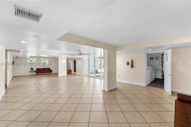 Building Photo - 210 SW 11th St