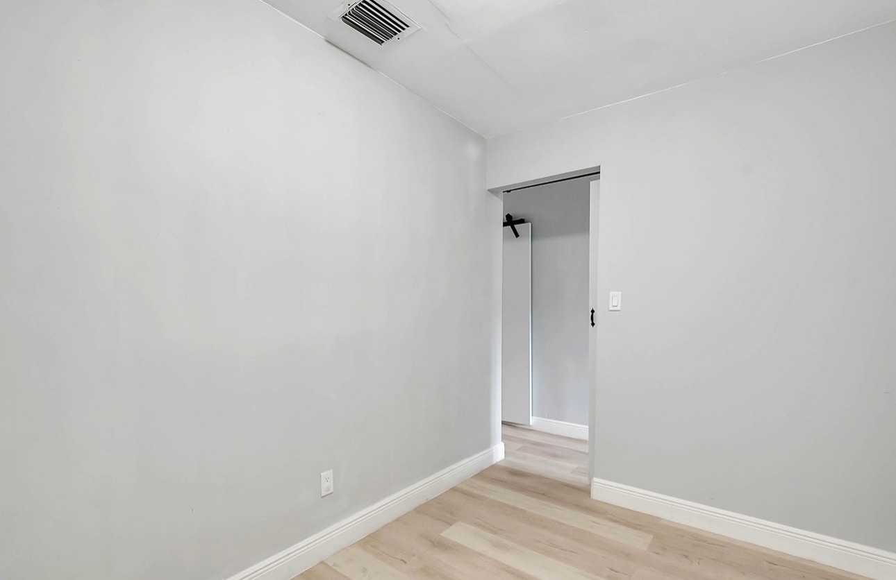 Bedroom 2 - 9720 SW 161st St