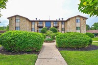 Building Photo - 4070 Independence Dr