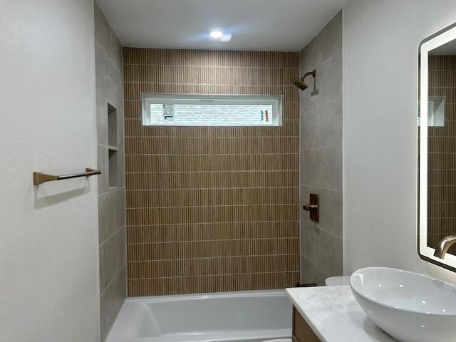 Building Photo - 7728 Lemmonwood Dr