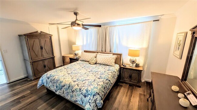 Building Photo - 101 S Gulfstream Ave