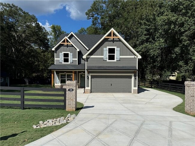 Building Photo - 320 Pine Valley Dr