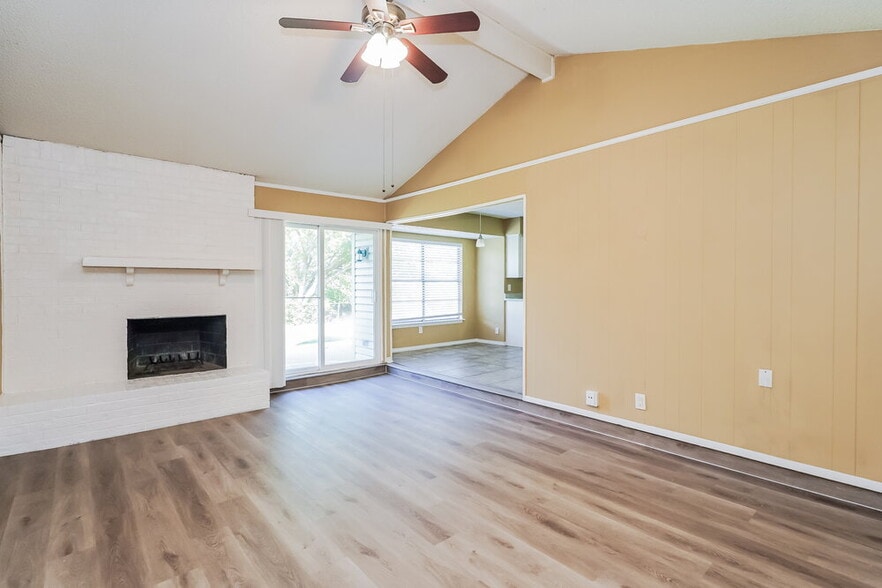 Building Photo - 6029 Dustin Dr