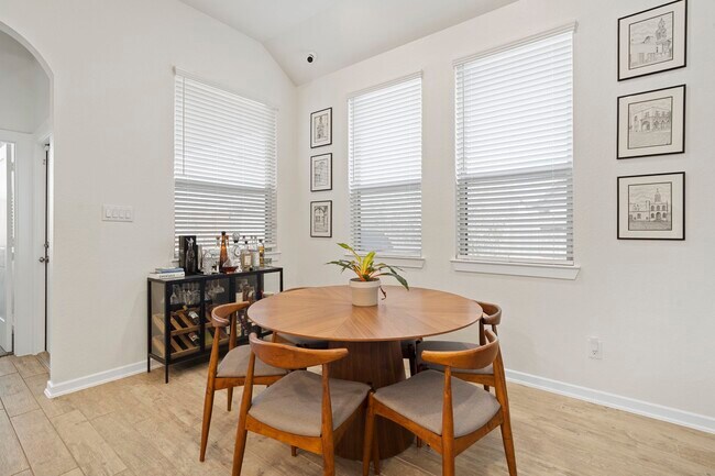 Building Photo - 24742 Levante Dr