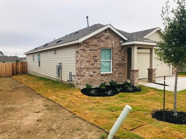 Building Photo - 750 Haas Wy