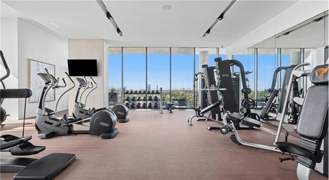 Building Photo - 3410 Yoakum Blvd