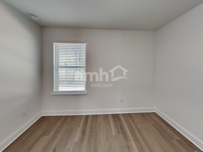 Building Photo - 169 Hickory Pointe Rd
