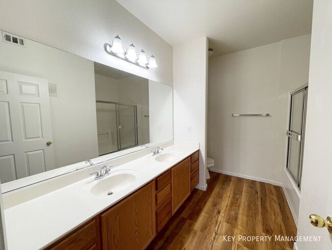 Building Photo - 6160 Rumrill St