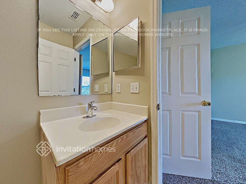 Building Photo - 1225 Howland Blvd