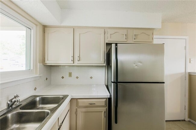 Building Photo - 4106 Kilgore Ln