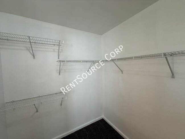 Building Photo - 1602 W Ave H-4