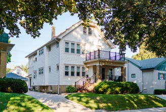 Building Photo - 539 N 53rd St