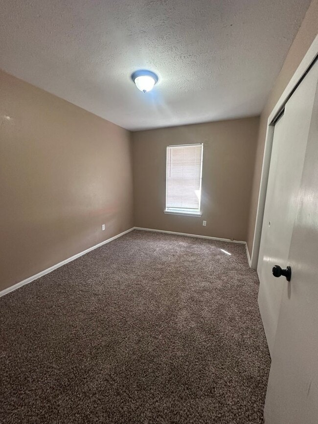 Building Photo - Charming 3-Bedroom Home with Private Backyard Oasis