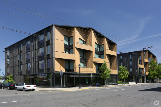 Primary Photo - Lents Commons