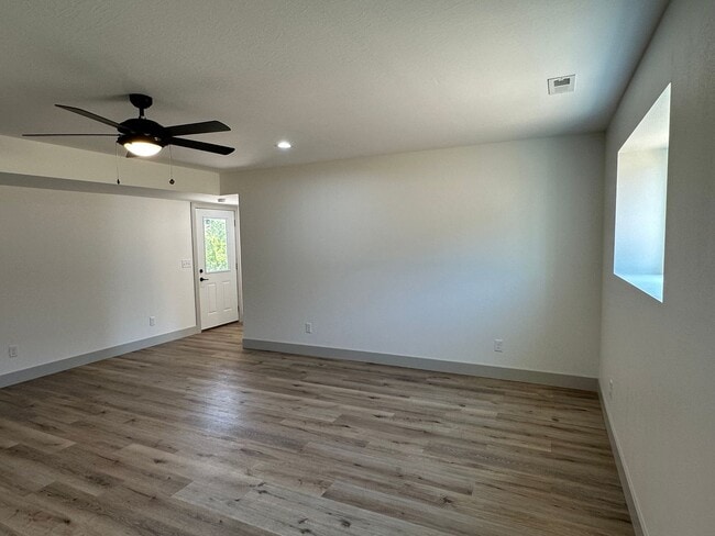 Building Photo - NEW CONSTRUCTION 5 Bed 3 Bath w/ Walk Out ...