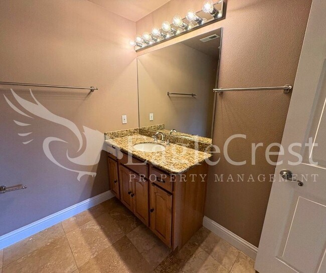 Building Photo - Luxury Bella Terra Estate with Mountain & Vineyard Views