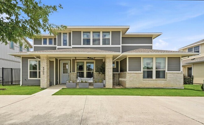 Building Photo - 8400 Ausblick Ave